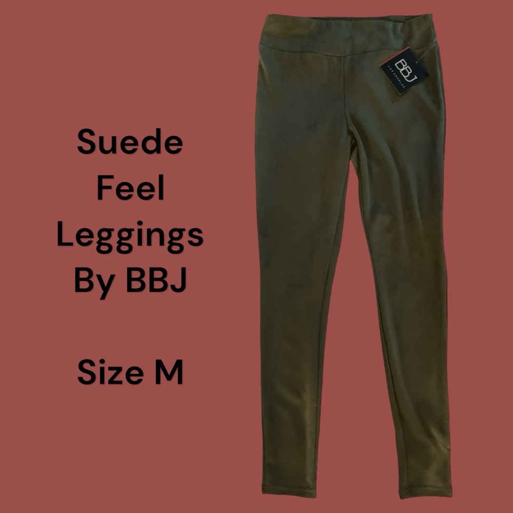 🌼 NWT Dark Olive Leggings Size M Women’s So pretty! Suede feel